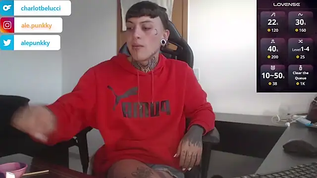 Snapshot of charlotbelucci_ chatting on 10-26-25, 08:53 charlotbelucci online show from 10-26-25, 08:53