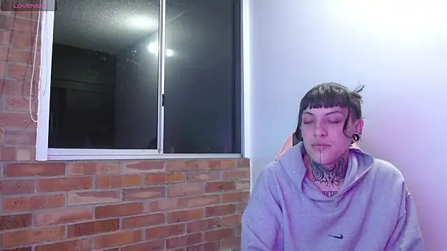 Snapshot of charlotbelucci_ chatting on 11-09-25, 06:55 charlotbelucci online show from 11-09-25, 06:55