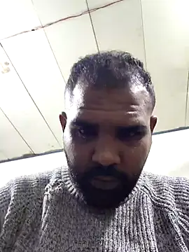 Snapshot of ListedLoin chatting on 11-17-25, 12:27 ListedLoin online show from 11-17-25, 12:27