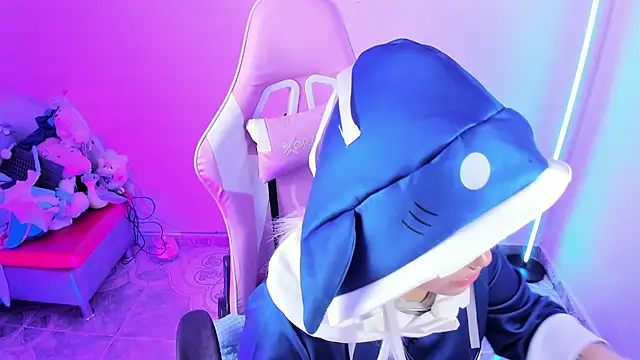 Snapshot of Ahri_Elderwood chatting on 12-21-25, 04:41 Ahri Elderwood online show from 12-21-25, 04:41