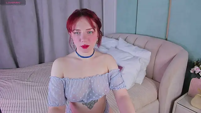 Love is Lola online show from 01-05-25, 01:13