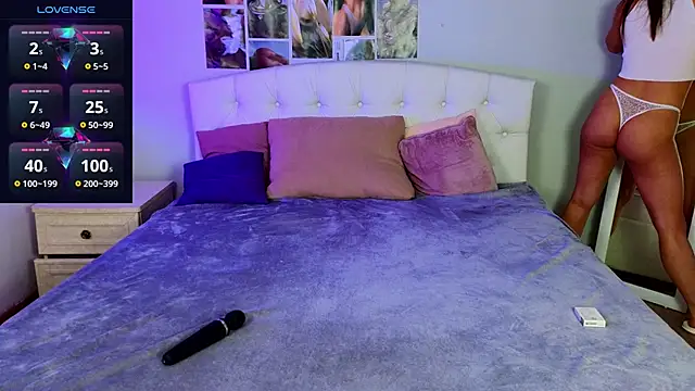 Snapshot of JessicaCartier chatting on 01-13-25, 04:07 JessicaCartier online show from 01-13-25, 04:07