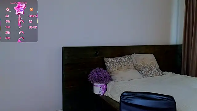 Snapshot of JessicaCartier chatting on 04-04-26, 04:33 JessicaCartier online show from 04-04-26, 04:33