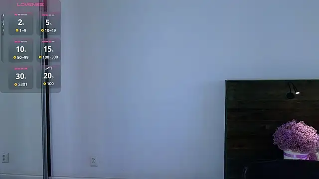 Snapshot of JessicaCartier chatting on 04-17-26, 04:48 JessicaCartier online show from 04-17-26, 04:48
