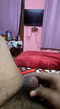 Snapshot of Loveboycurvy chatting on 12-26-24, 07:05 Loveboycurvy online show from 12-26-24, 07:05