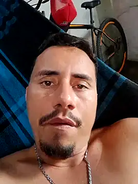 luissilva0071 online show from 03-10-25, 06:12