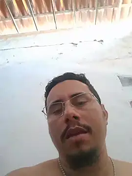 Snapshot of luissilva0071 chatting on 10-29-25, 12:07 luissilva0071 online show from 10-29-25, 12:07