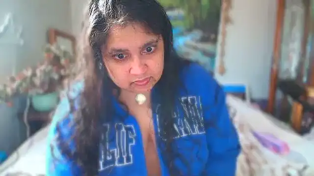 MelanieFawker online show from 02-09-25, 05:22