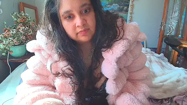 MelanieFawker online show from 03-04-25, 06:07