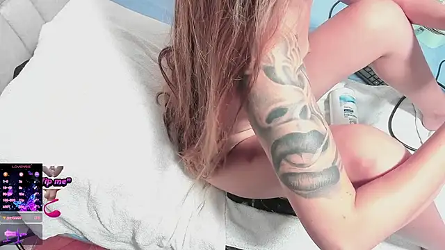 blondeb201 online show from 09-24-25, 12:58