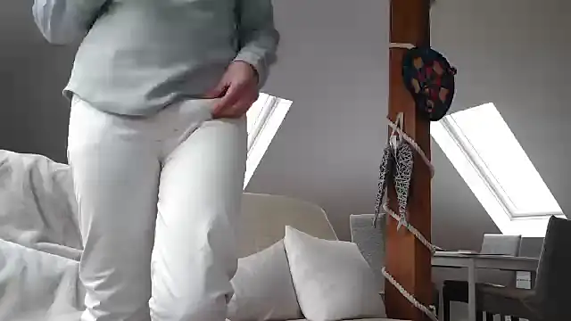 maxmueller321 online show from 12-04-24, 09:40