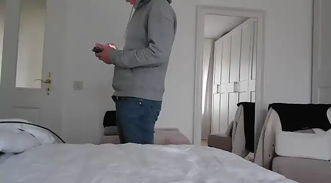 maxmueller321 online show from 12-19-24, 10:02