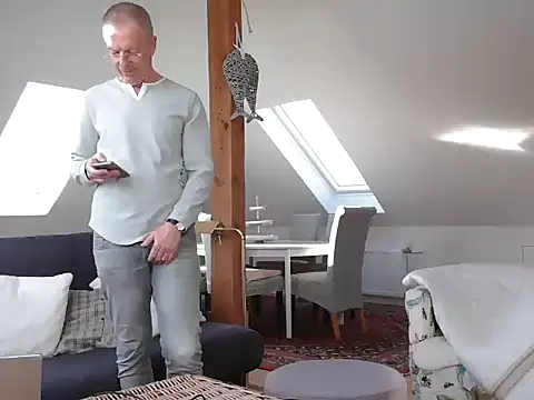 Snapshot of maxmueller321 chatting on 02-19-26, 12:56 maxmueller321 online show from 02-19-26, 12:56