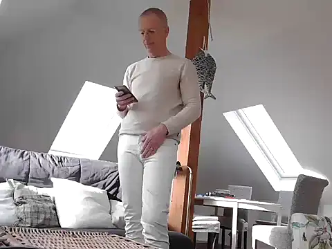 Snapshot of maxmueller321 chatting on 03-01-26, 09:00 maxmueller321 online show from 03-01-26, 09:00