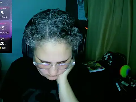 Snapshot of lolalicious_758 chatting on 10-11-25, 02:00 lolalicious 758 online show from 10-11-25, 02:00