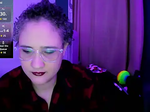 Snapshot of lolalicious_758 chatting on 10-26-25, 11:20 lolalicious 758 online show from 10-26-25, 11:20