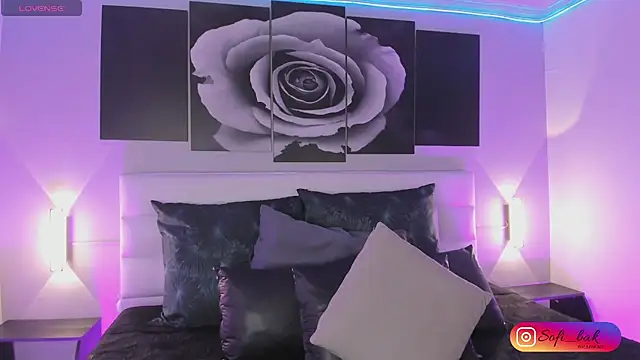 sofi bakerr online show from 09-29-25, 11:37