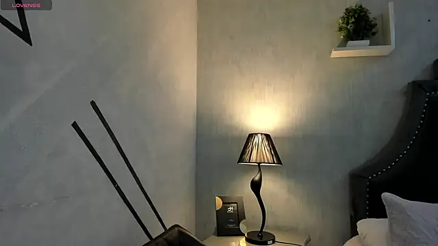AnntoniaWood online show from 12-03-24, 12:16
