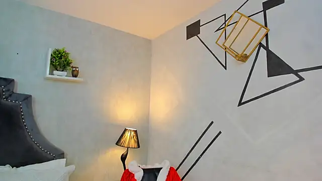 AnntoniaWood online show from 12-12-24, 06:53