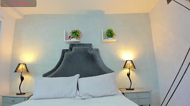 AnntoniaWood online show from 12-14-24, 12:33