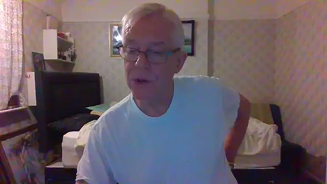 Snapshot of shaun63m chatting on 11-16-25, 02:06 shaun63m online show from 11-16-25, 02:06