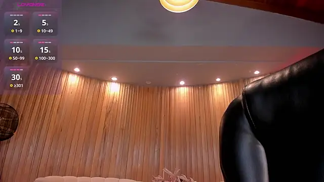 HannaConnor  online show from 10-24-25, 08:27