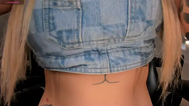 HannaConnor  online show from 11-03-25, 08:54