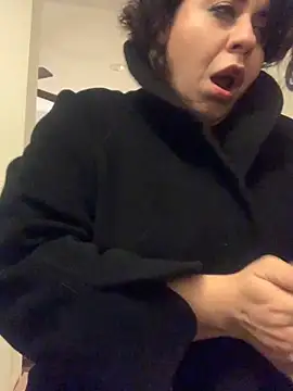 holyeroticss online show from 12-01-25, 08:52