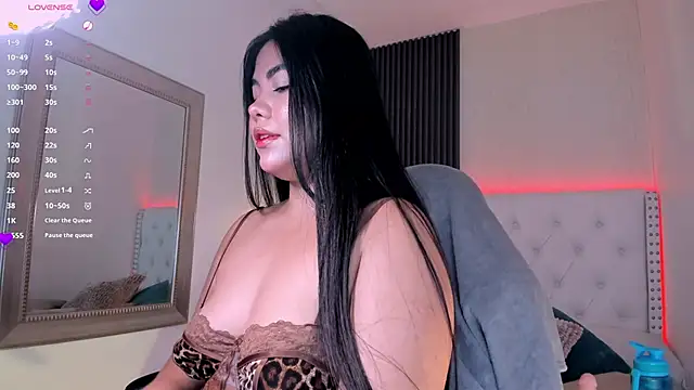 aliscollins  online show from 06-09-26, 02:12