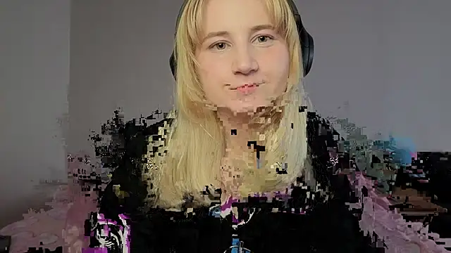 Glitch Witch online show from 06-17-26, 10:21
