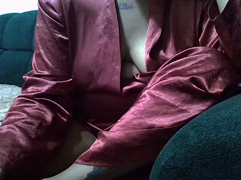 NATASHA LUCKY online show from 05-06-26, 07:41