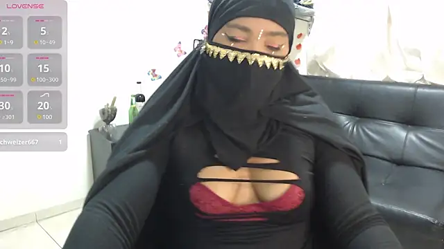 Snapshot of Aaliyah_brown chatting on 01-22-25, 08:51 Aaliyah brown online show from 01-22-25, 08:51