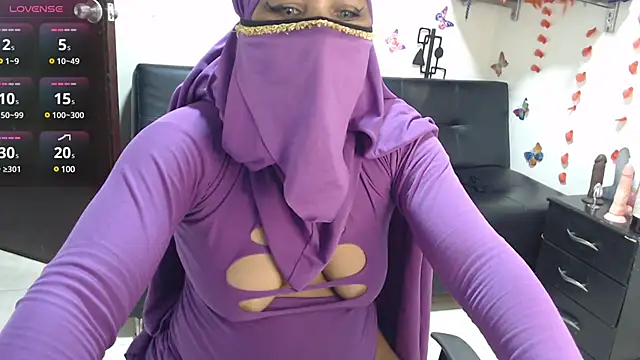 Snapshot of Aaliyah_brown chatting on 02-13-25, 08:06 Aaliyah brown online show from 02-13-25, 08:06