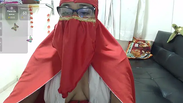 Snapshot of Aaliyah_brown chatting on 10-03-25, 05:04 Aaliyah brown online show from 10-03-25, 05:04