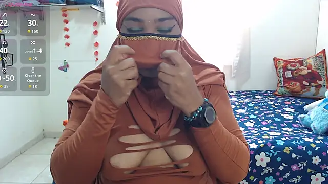 Snapshot of Aaliyah_brown chatting on 10-21-25, 04:19 Aaliyah brown online show from 10-21-25, 04:19