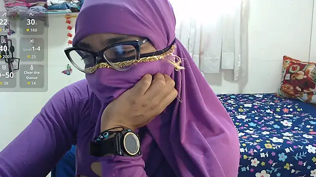 Snapshot of Aaliyah_brown chatting on 10-24-25, 02:35 Aaliyah brown online show from 10-24-25, 02:35