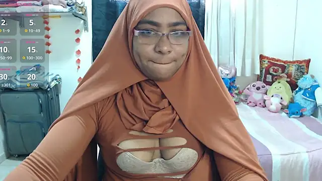 Snapshot of Aaliyah_brown chatting on 11-03-25, 03:13 Aaliyah brown online show from 11-03-25, 03:13