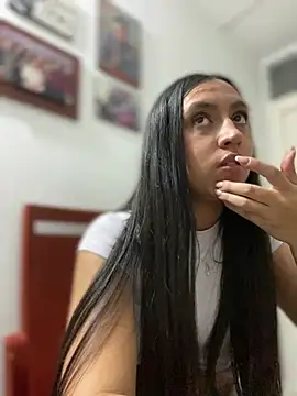 Salome golvert online show from 01-10-25, 10:46