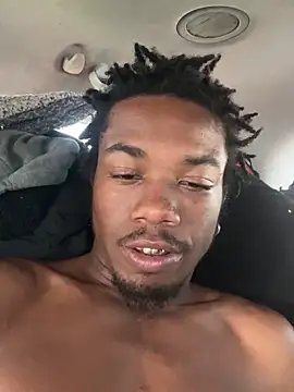 SlimeCrownzOut5 online show from 12-17-24, 03:17