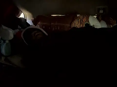 SlimeCrownzOut5 online show from 01-18-26, 03:16