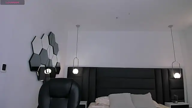 AnaisNin online show from 11-12-25, 04:13