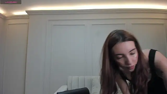 Snapshot of AnaisNin chatting on 03-18-26, 11:02 AnaisNin online show from 03-18-26, 11:02