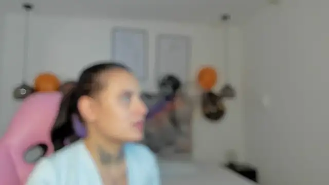 Susan-Sweet-7 online show from 10-22-25, 08:08