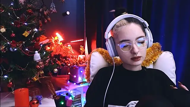 Avi Nile online show from 12-22-24, 02:49