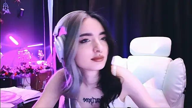 Avi Nile online show from 01-20-25, 02:22