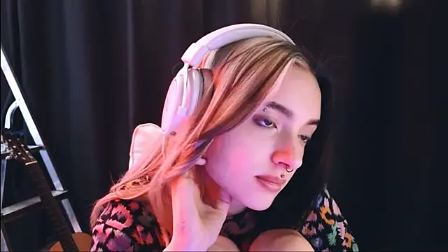 Avi Nile online show from 02-06-25, 05:25