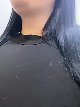 Snapshot of IrisBaker chatting on 10-31-25, 09:38 IrisBaker online show from 10-31-25, 09:38