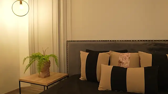 Snapshot of IrisBaker chatting on 11-03-25, 08:54 IrisBaker online show from 11-03-25, 08:54