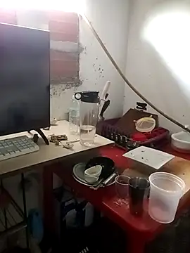 Snapshot of Mrdetonador chatting on 03-18-26, 07:17 Mrdetonador online show from 03-18-26, 07:17