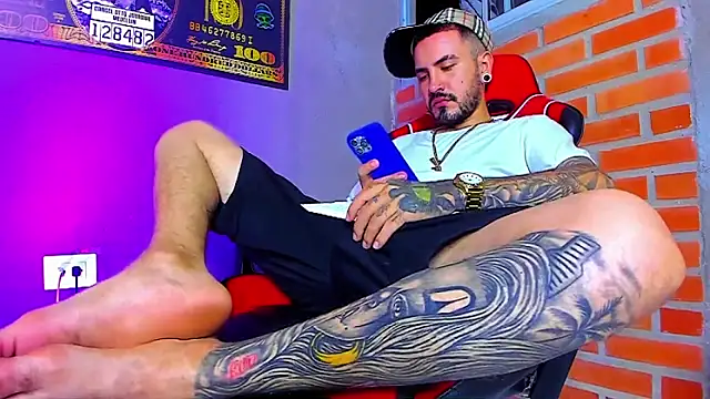 smoker445 online show from 10-31-25, 07:20